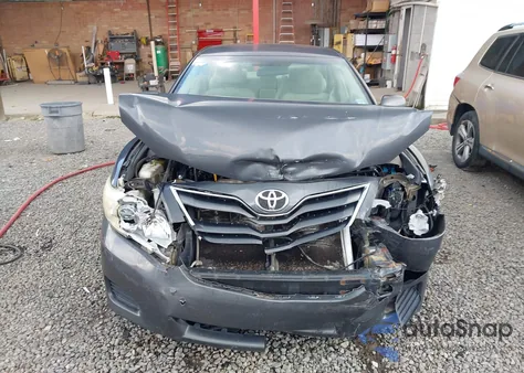 2011 Toyota Camry Le z USA, uszkodzony, nr VIN 4T1BF3EKXBU206792